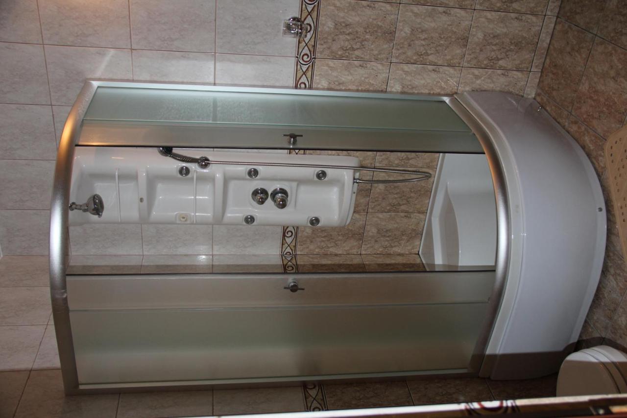 Pensiunea Blanca Reghin Zimmer foto