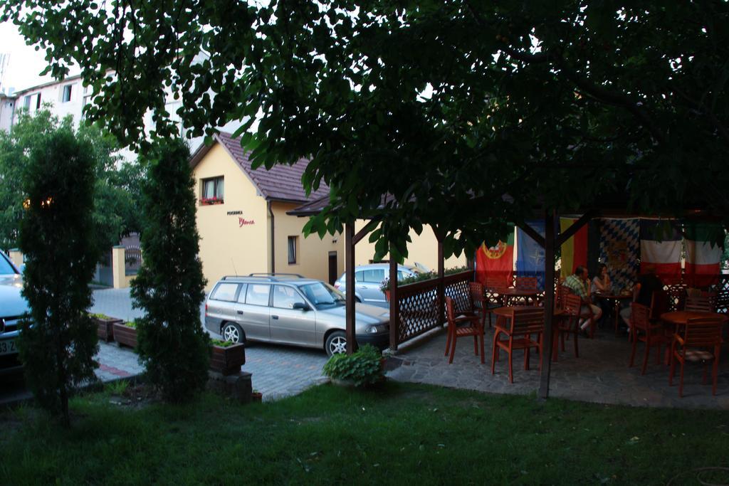 Pensiunea Blanca Reghin Exterior foto